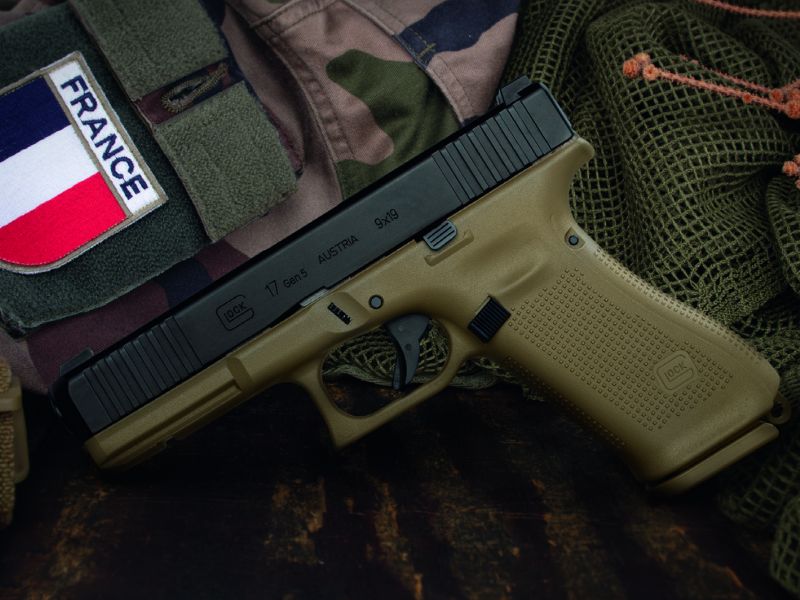 Francie již počátkem tohoto roku začne zavádět ve svých ozbrojených silách rakouský Glock 17 Gen5 s polymerovým rámem v odstínu coyote.