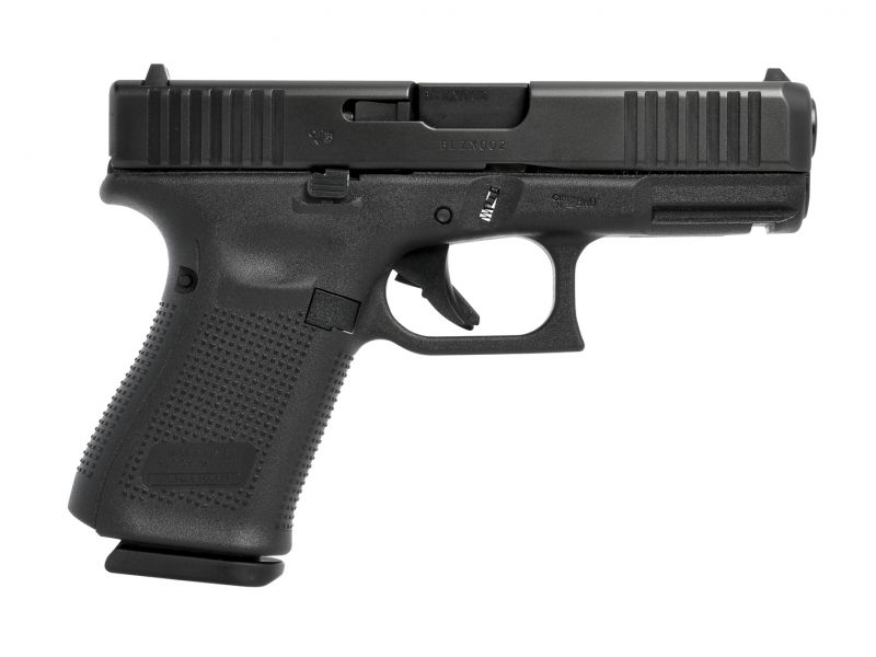 Také Glock 23 Gen5 je téměř nerozeznatelný od devítkového kompaktu Glocku 19 Gen5. Samozřejmě i nové modely v ráži .40 mohou být doplňovány o distanční díly na pistolové rukojeti.